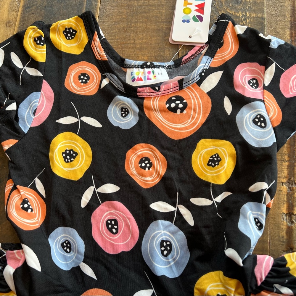 Dot Dot Smile size 3/4 or 7 girls black floral Cap sleeve twirl dress new - Picture 3 of 3